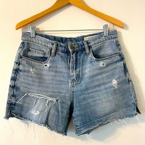 Blank NYC Bahama Mama Jean Shorts Distressed Raw Hem, Vintage Blue Wash Sz 28